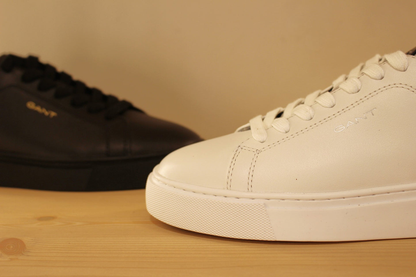 Basket homme en cuir noir ou blanc GANT