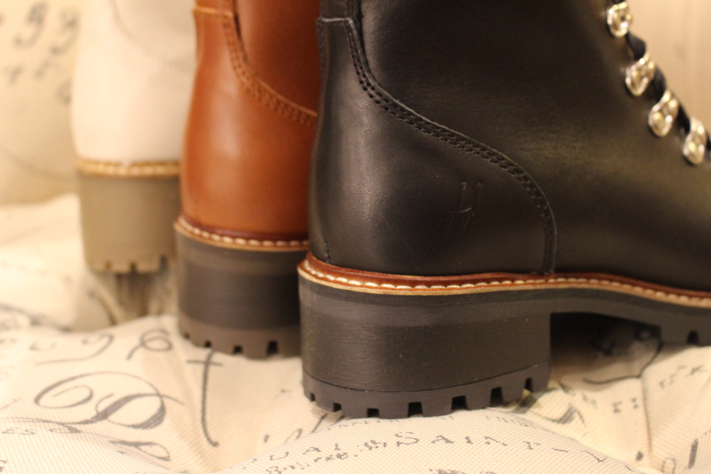 Bottines femme cuir blanc noir et cognac doublées pure laine HOOPER