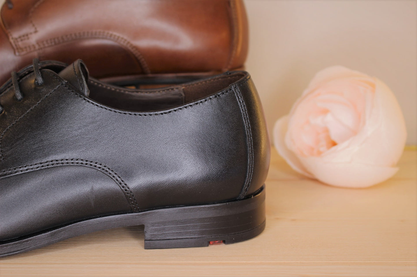 Chaussures habillées cuir noir ou cigare semelle gomme LLOYD