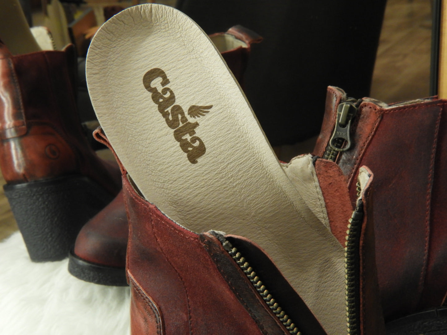 Bottines cuir gras et vieillit deux zips talon CASTA