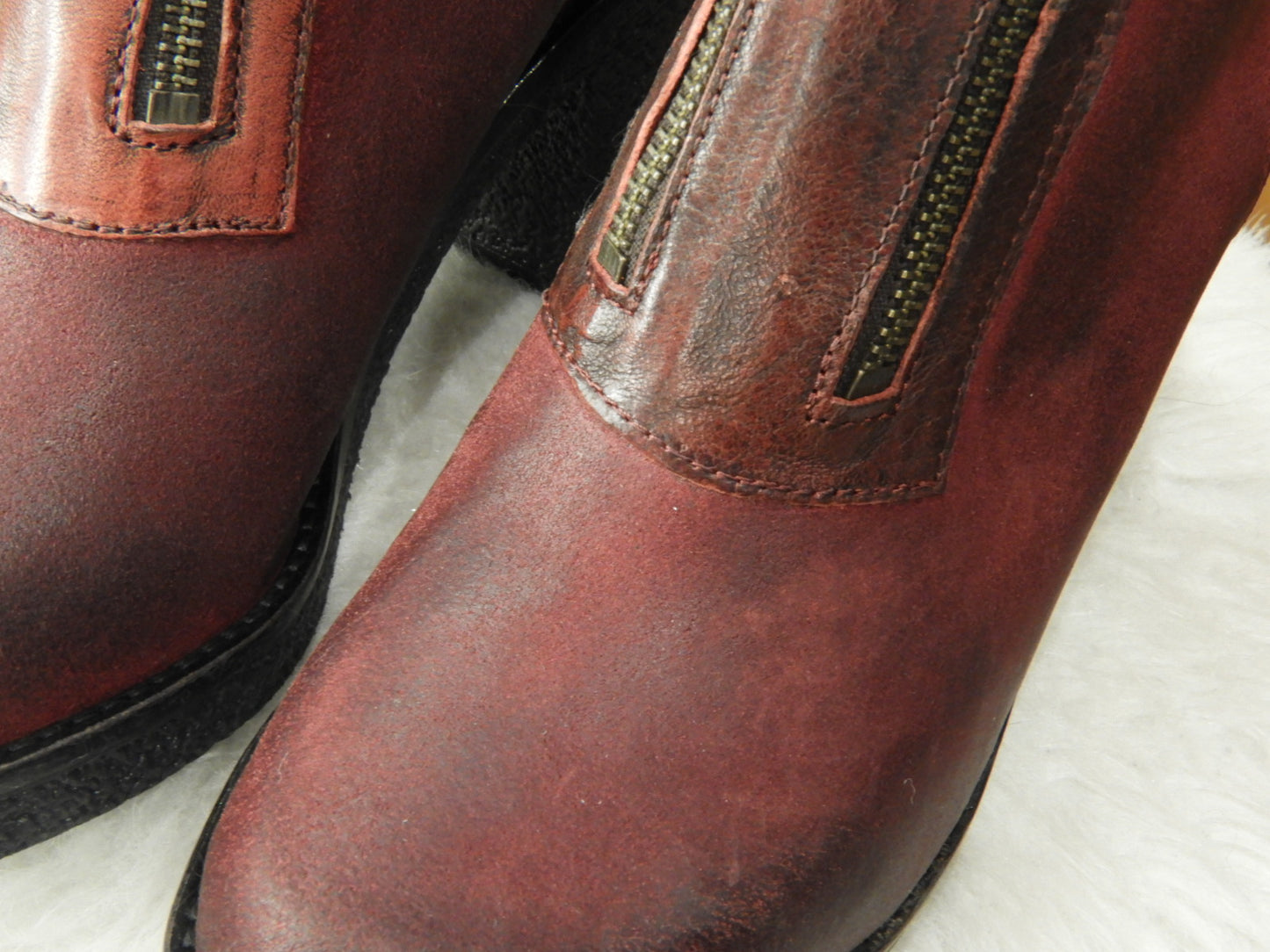 Bottines cuir gras et vieillit deux zips talon CASTA