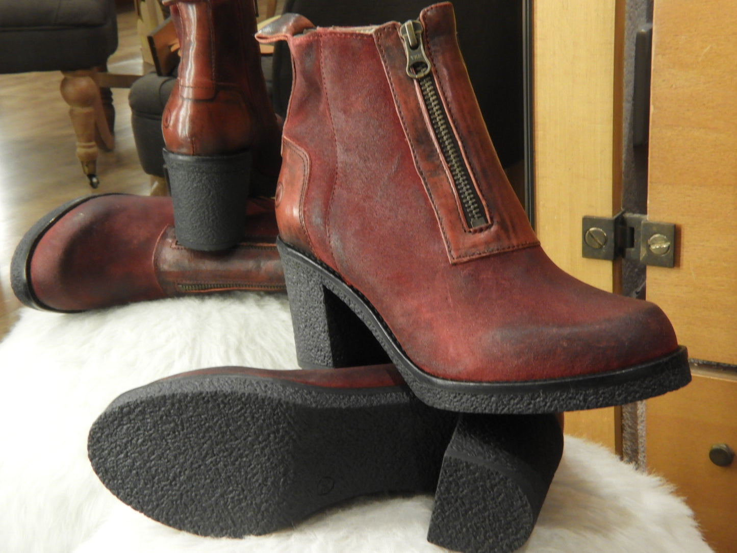 Bottines cuir gras et vieillit deux zips talon CASTA