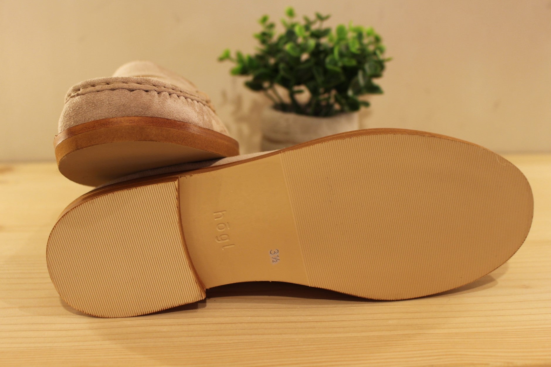 Mocassin HÖGL en cuir velours de couleur sable