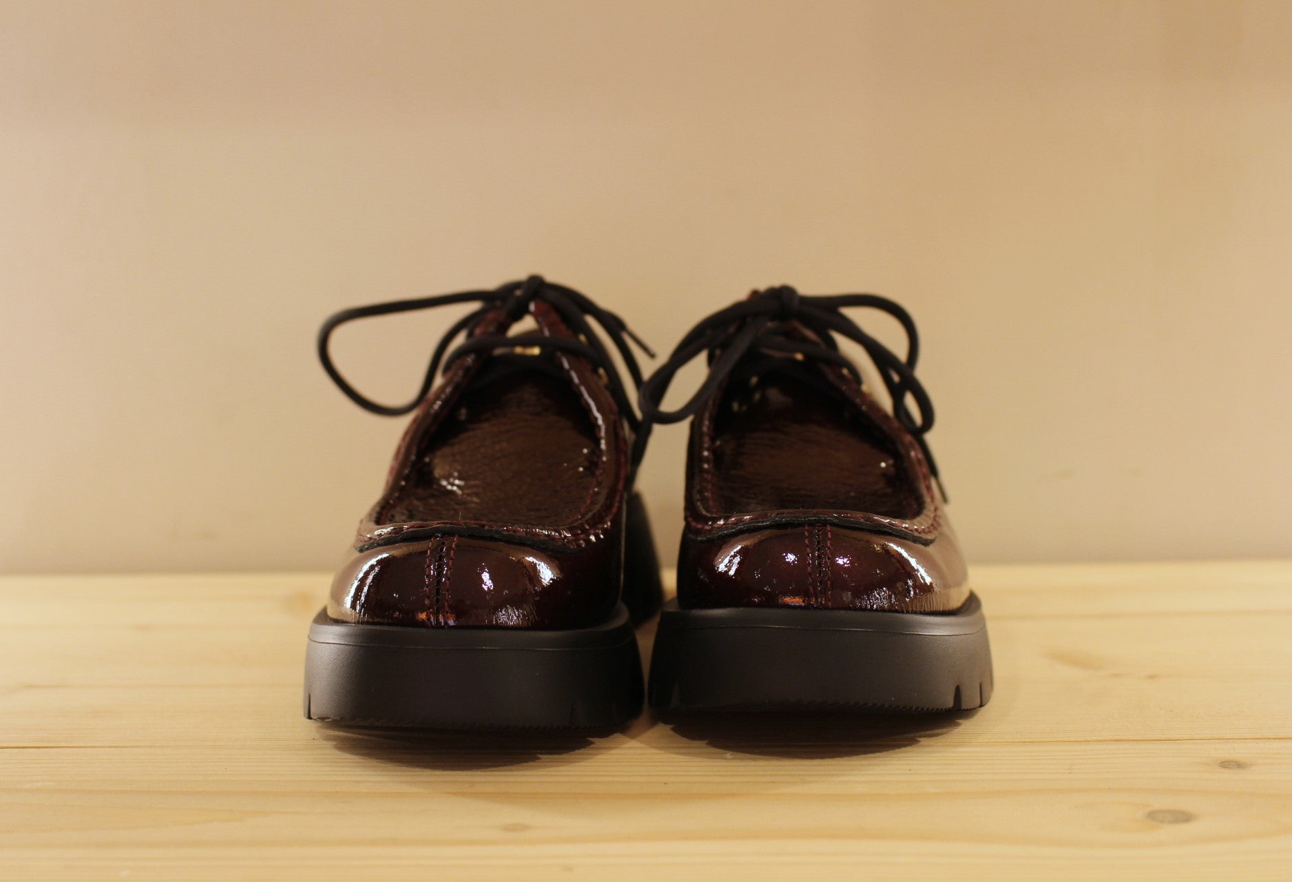 Derby femme en cuir vernis bordeaux HÖGL