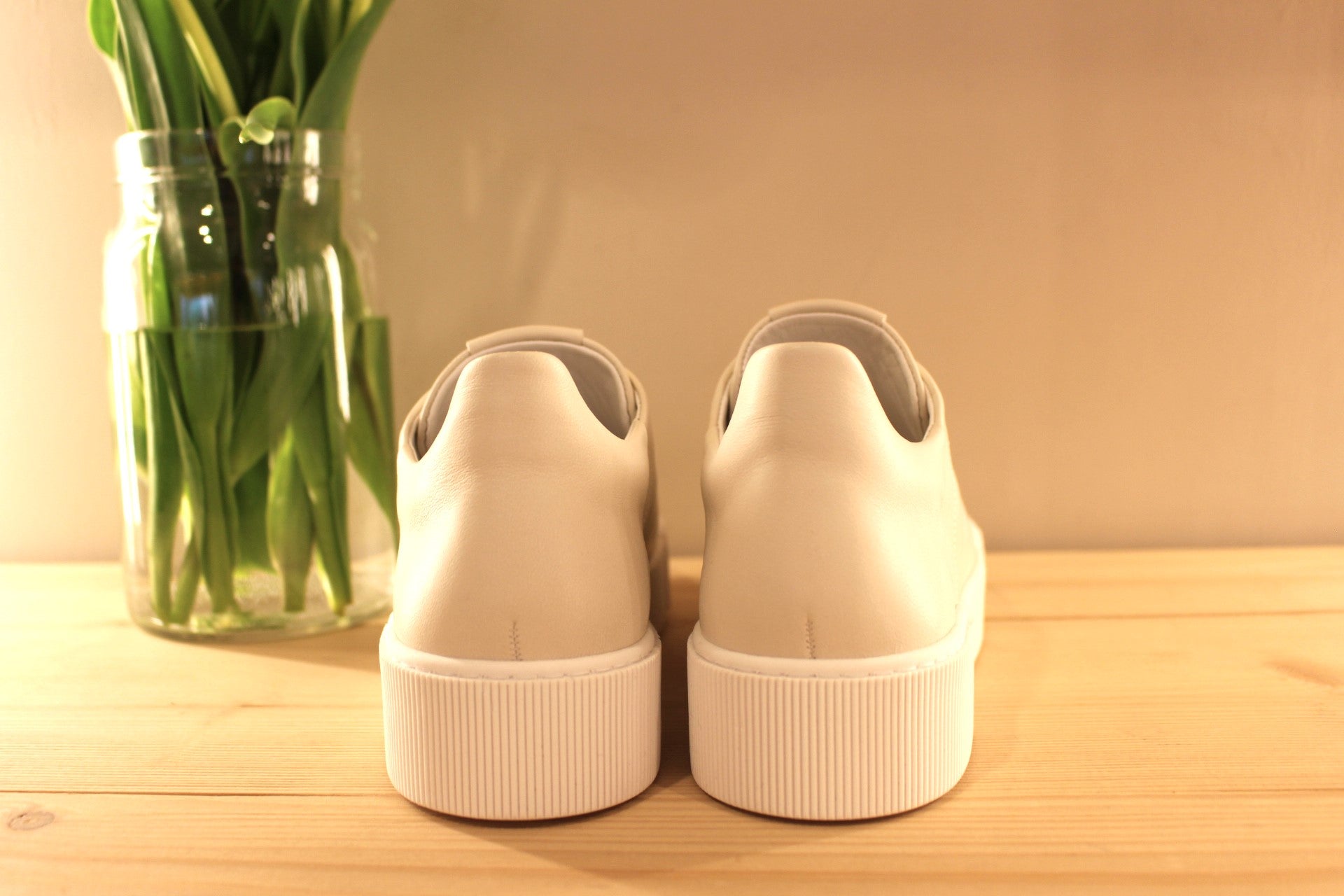 Basket cuir blanc Högl, à enfiler.