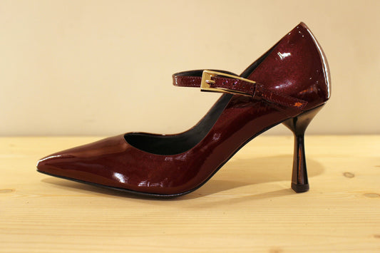 Escarpin  HÖGL en cuir vernis bordeaux trés élégant et confortable fabrication autrichienne