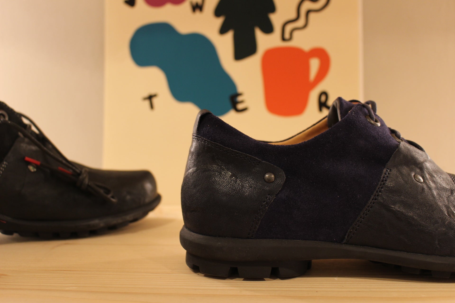 Richelieu en cuir bleu ou noir pour homme THINK