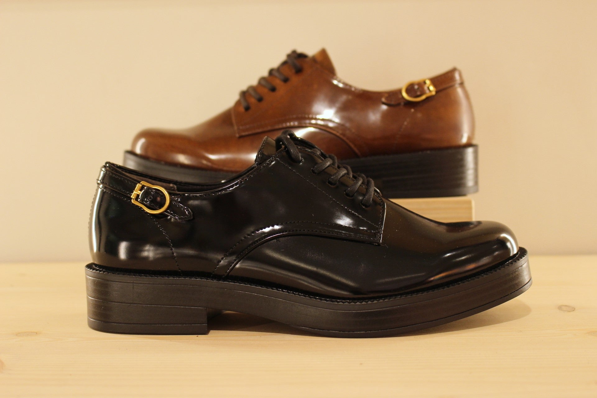 Derby VEGAN TAMARIS en noir ou muscat
