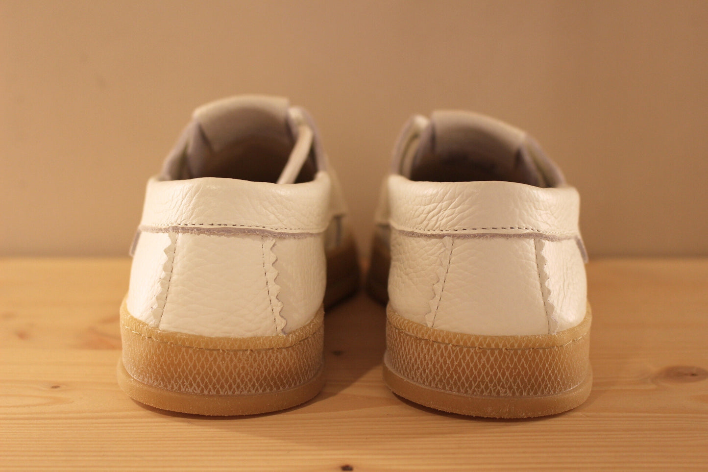 Chaussures coupe bateau pour femme en cuir blanc TAMARIS