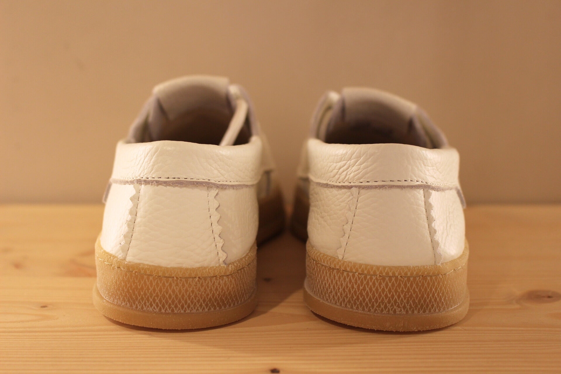 Chaussures coupe bateau pour femme en cuir blanc TAMARIS