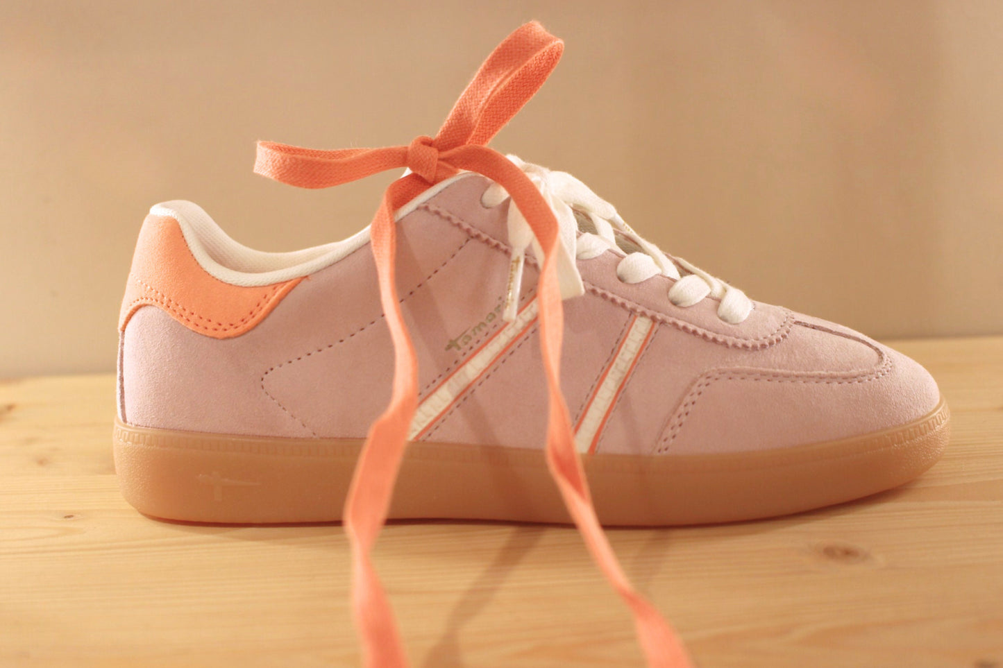 Basket femme en cuir velours rose ou vert TAMARIS