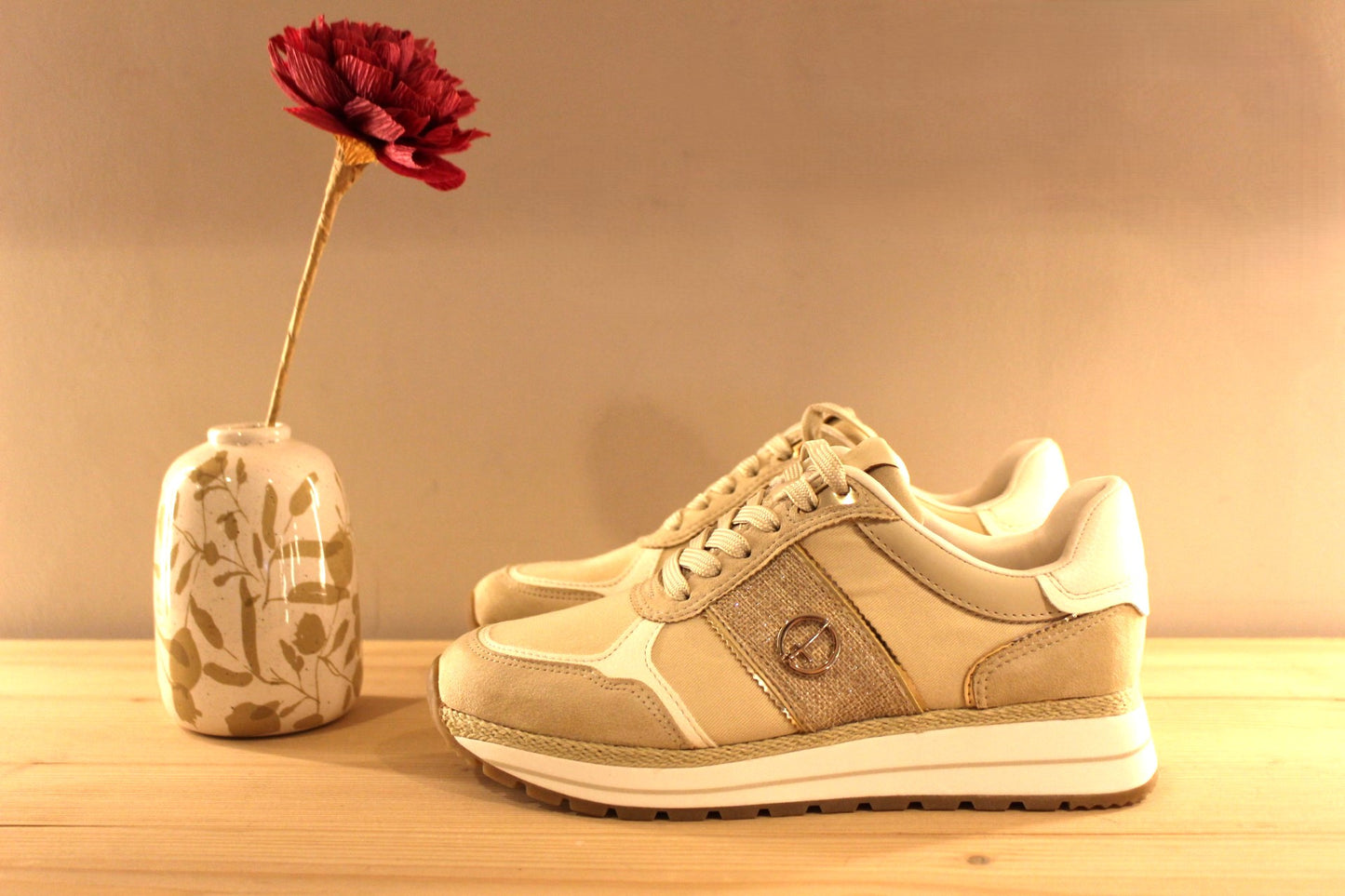 Basket TAMARIS camel et blanc semelle amovible