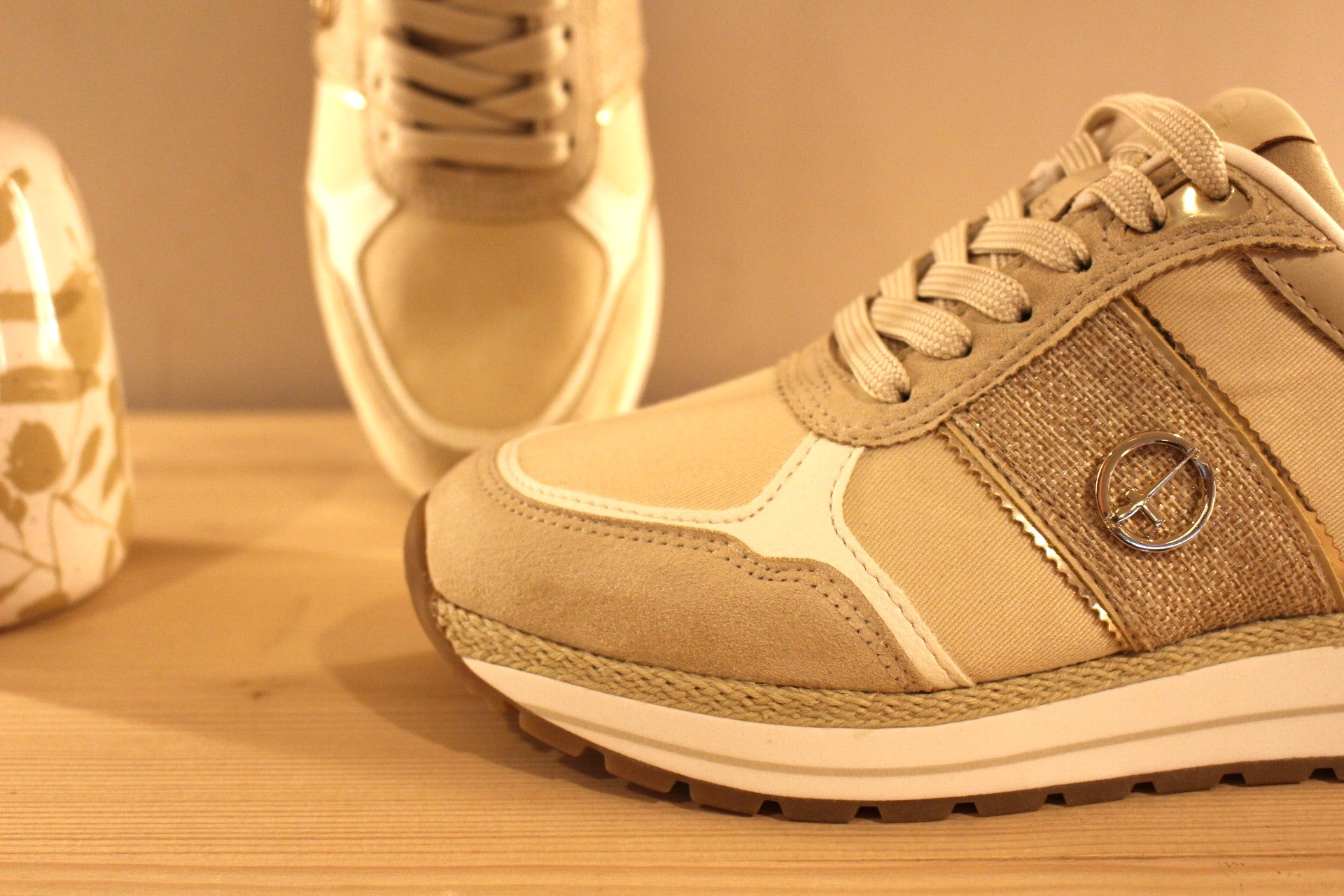 Basket TAMARIS camel et blanc semelle amovible