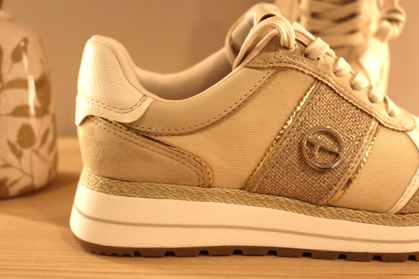 Basket TAMARIS camel et blanc semelle amovible
