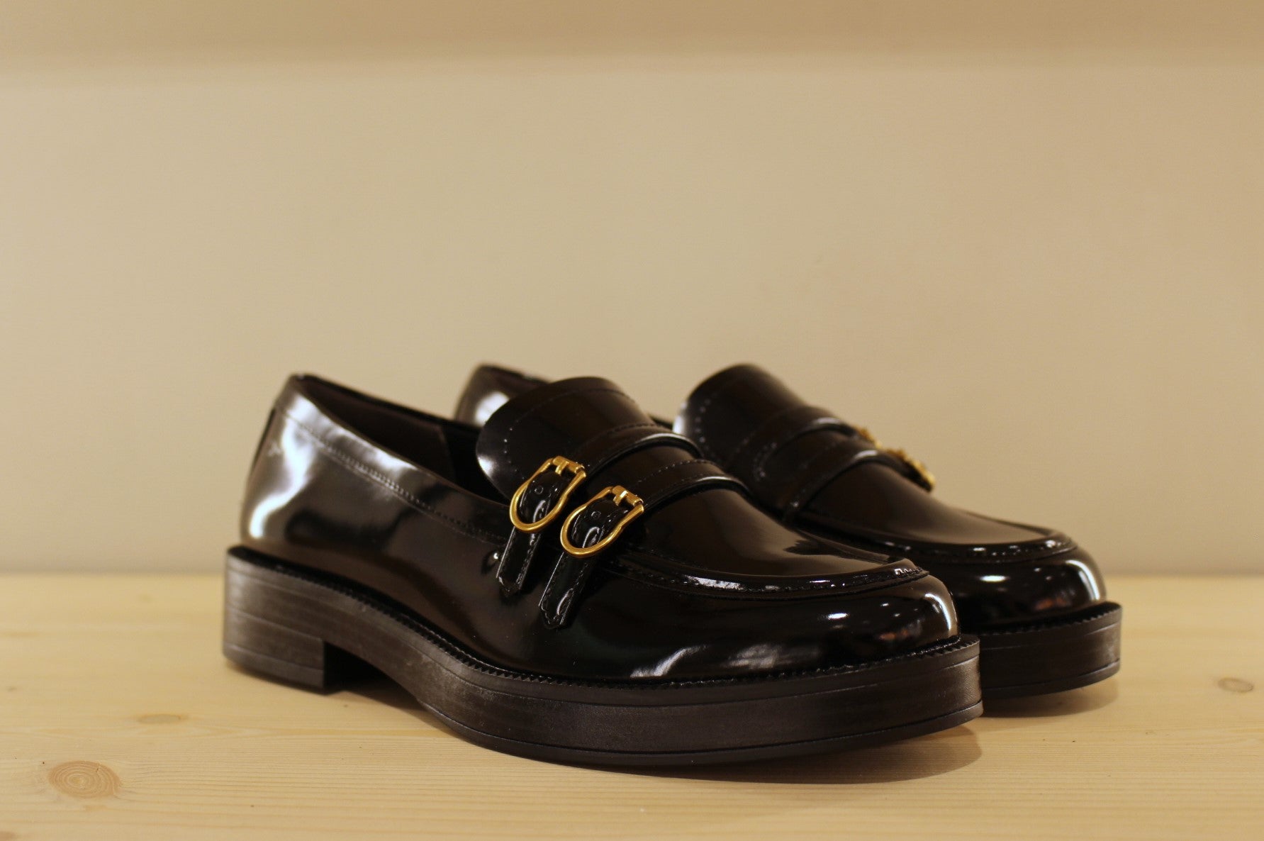 Mocassin VEGAN TAMARIS en noir 