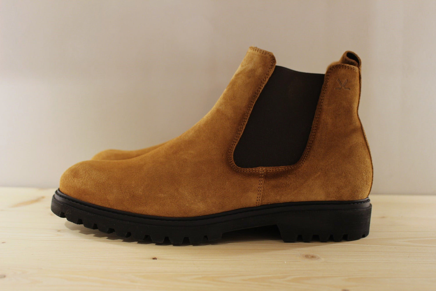 Boots chelsea en cuir velours camel LLOYD