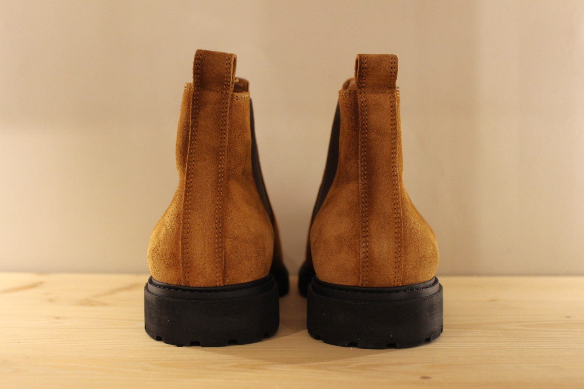 Boots chelsea en cuir velours camel LLOYD