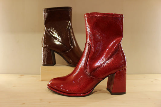 Bottines vegan venis rouge ou marron à talon TAMARIS