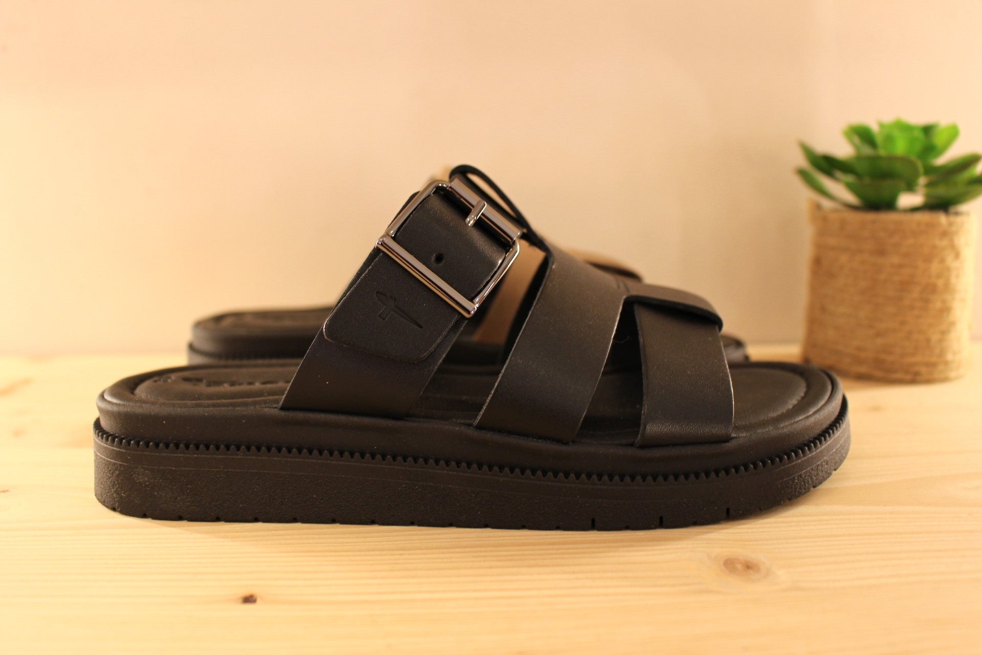 Mules en cuir TAMARIS noir ou velours taupe semelle épaisse
