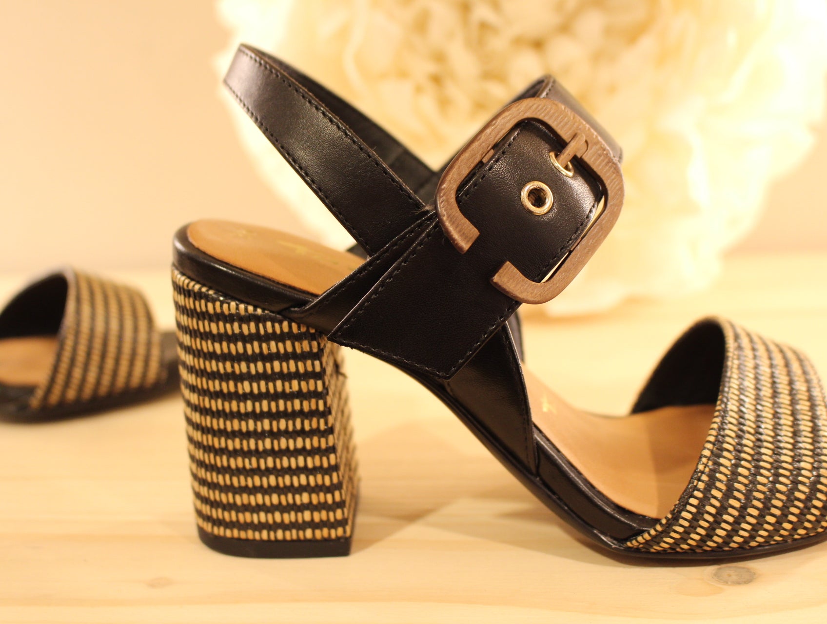 Sandale à talon cuir imprimé paille noir TAMARIS