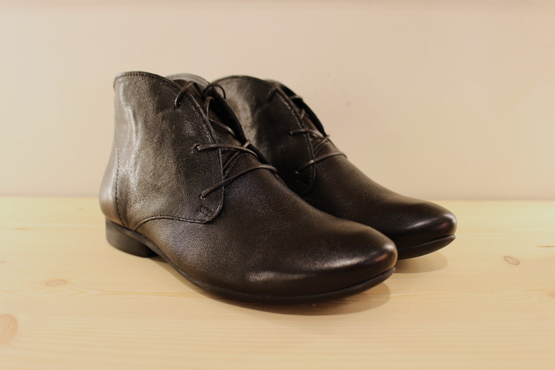 Boots cuir noir très souple et flex THINK