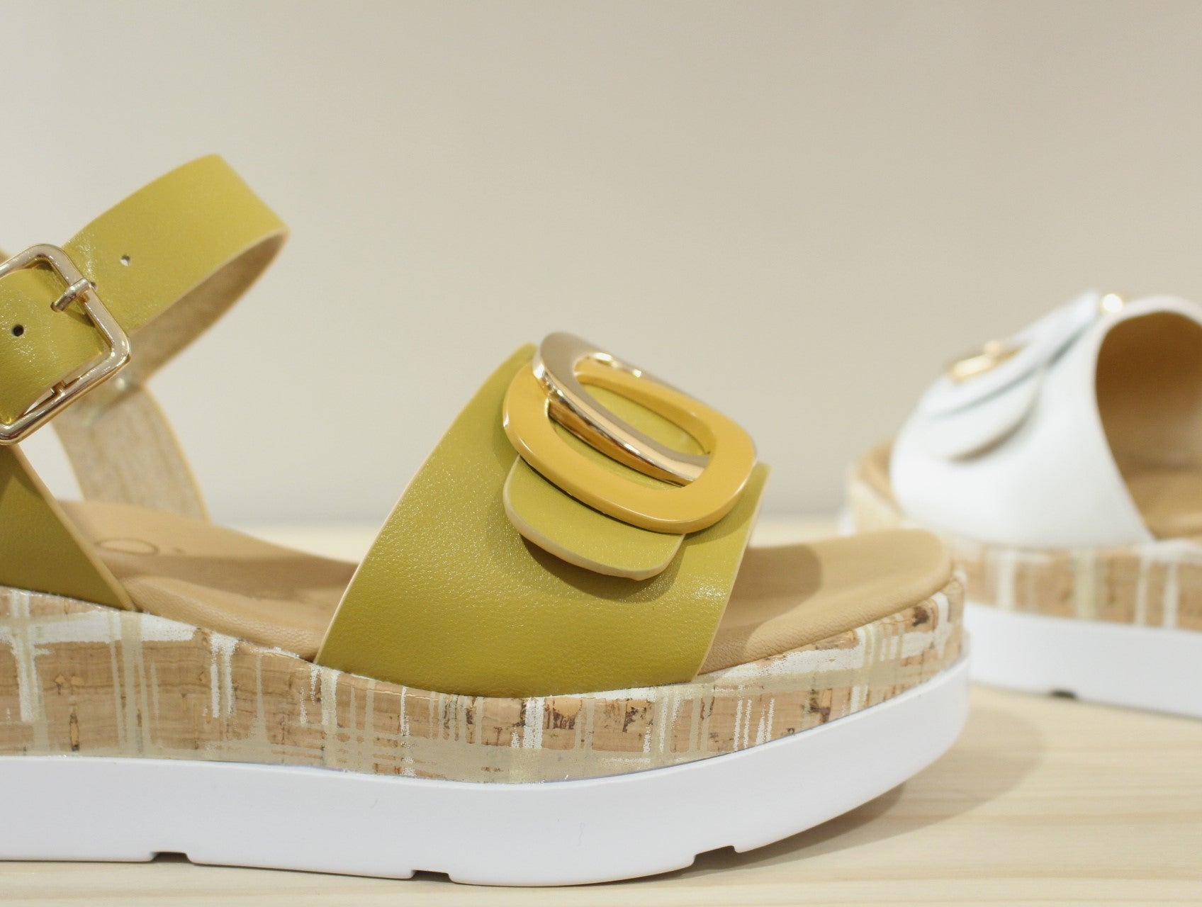 Sandale petit talon compensé fabrication italienne REPO