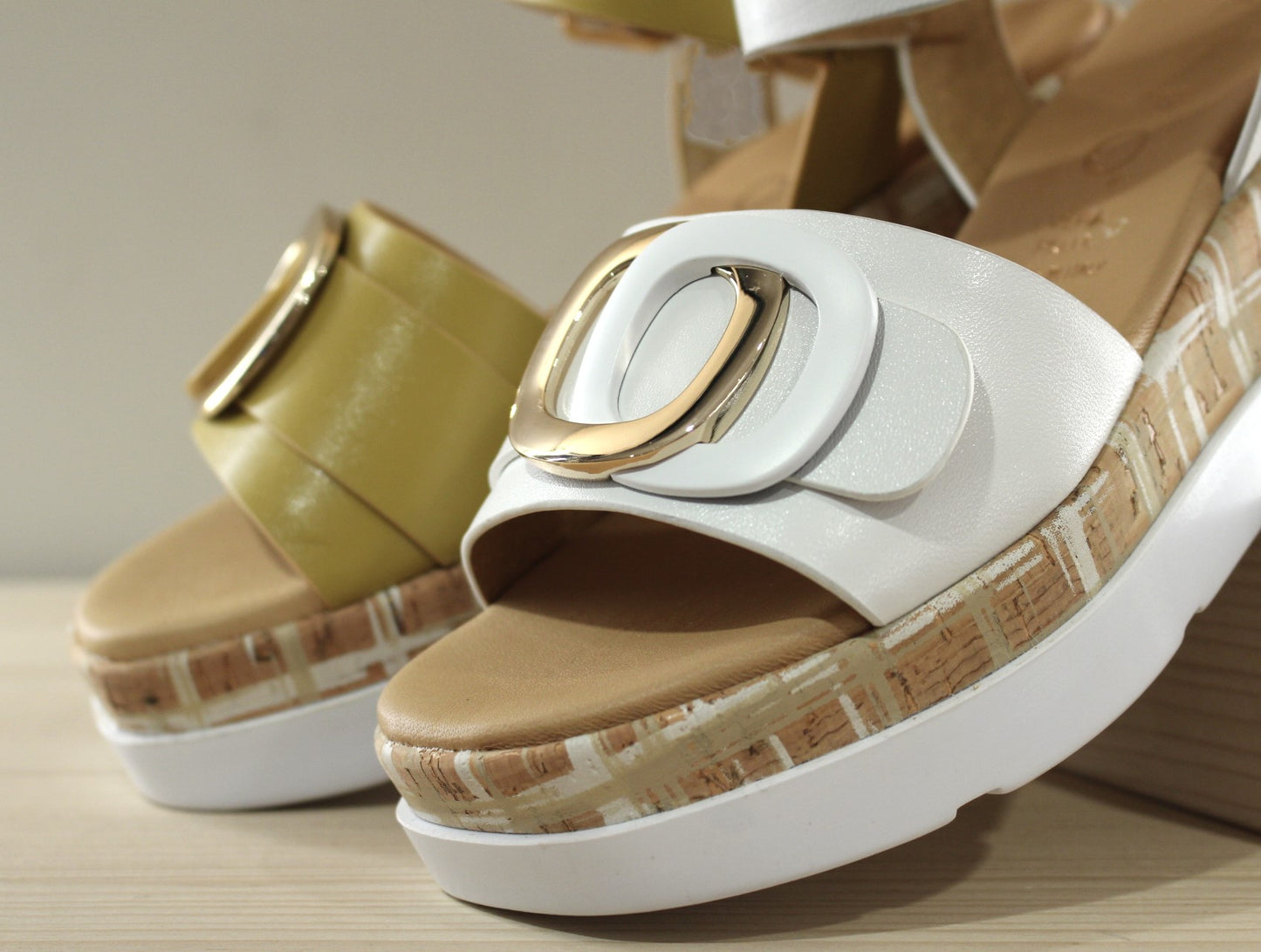 Sandale petit talon compensé fabrication italienne REPO