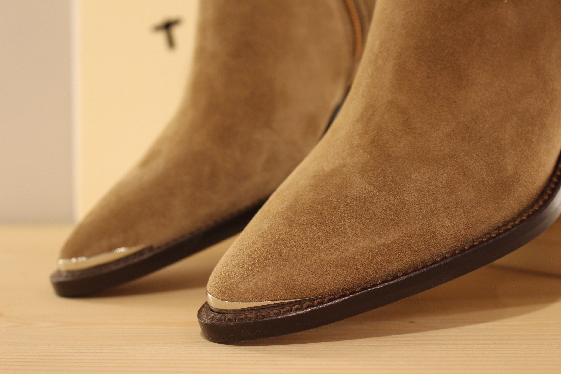 Bottine aspect santiag en cuir velours ALPE