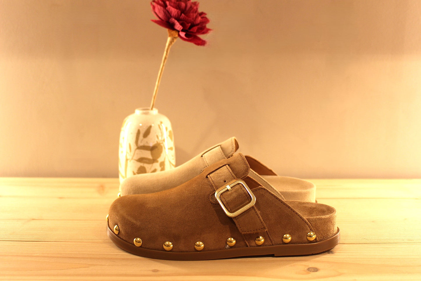 Sabot femme en cuir velours et déco clous ALPE