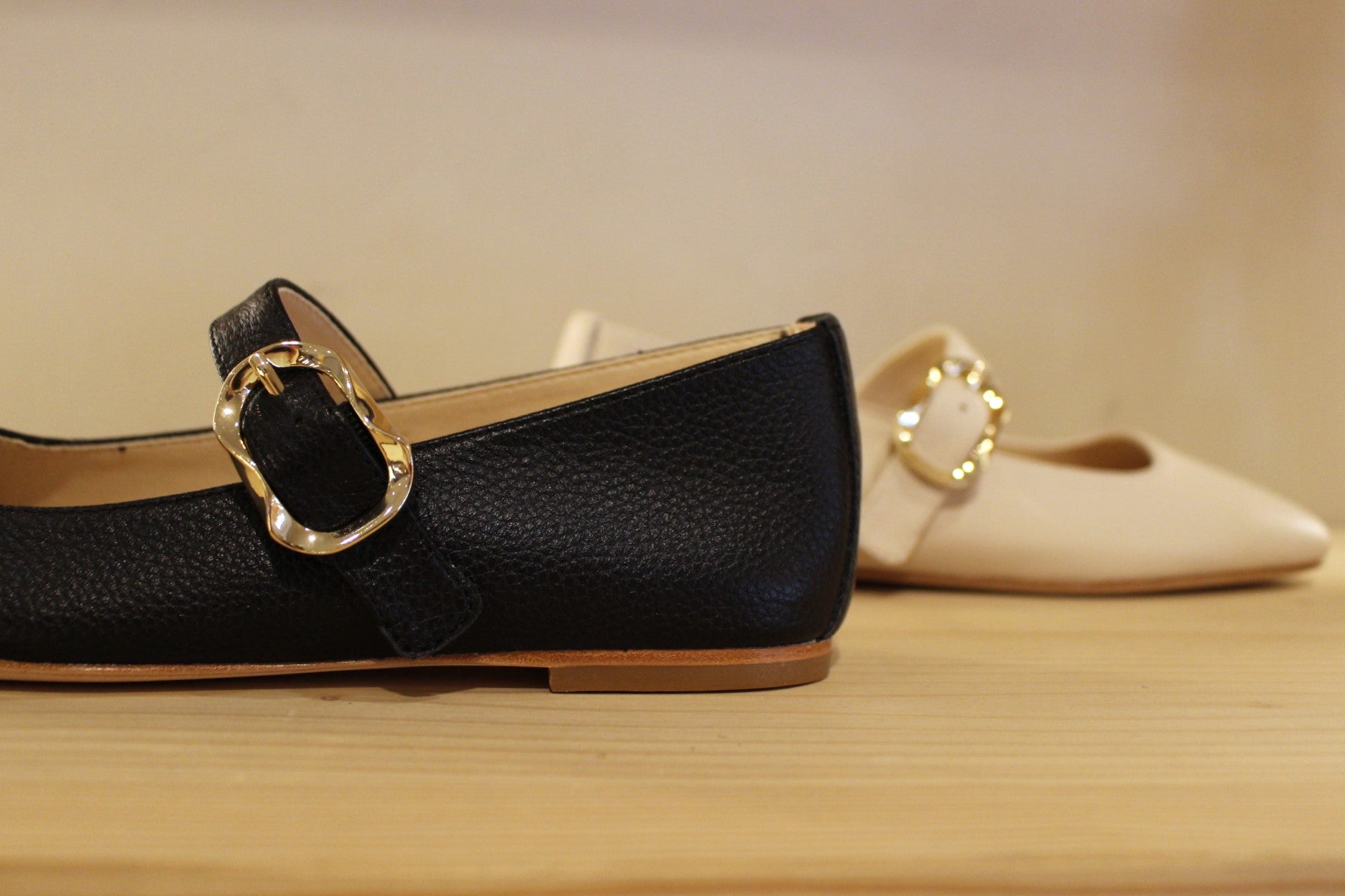 Babies cuir noir ou crème fabrication espagnole ALPE