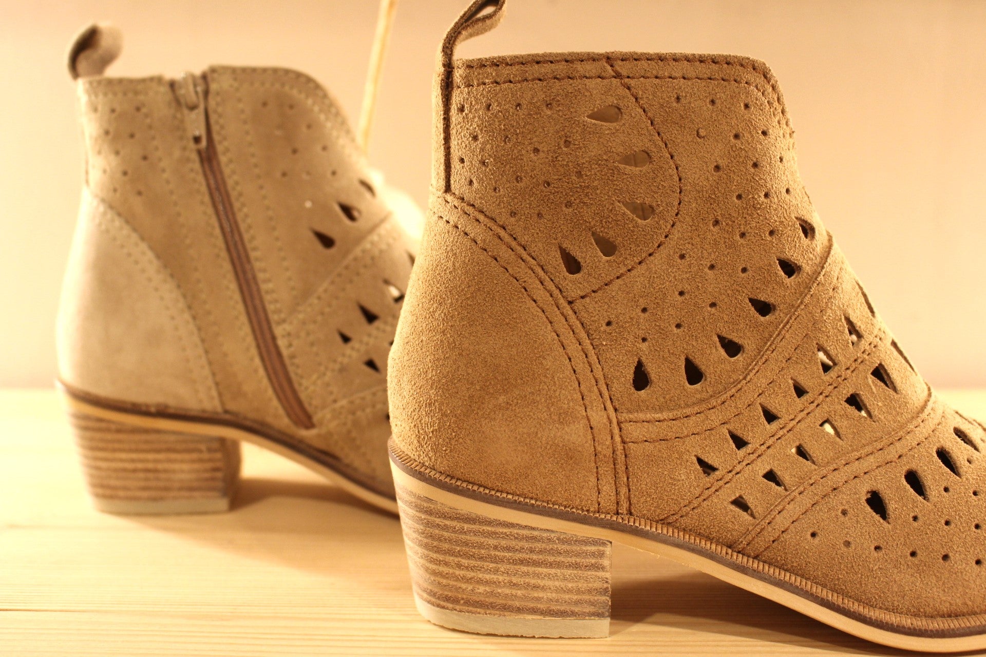 Bottine cuir velours zip interne petit talon ALPE
