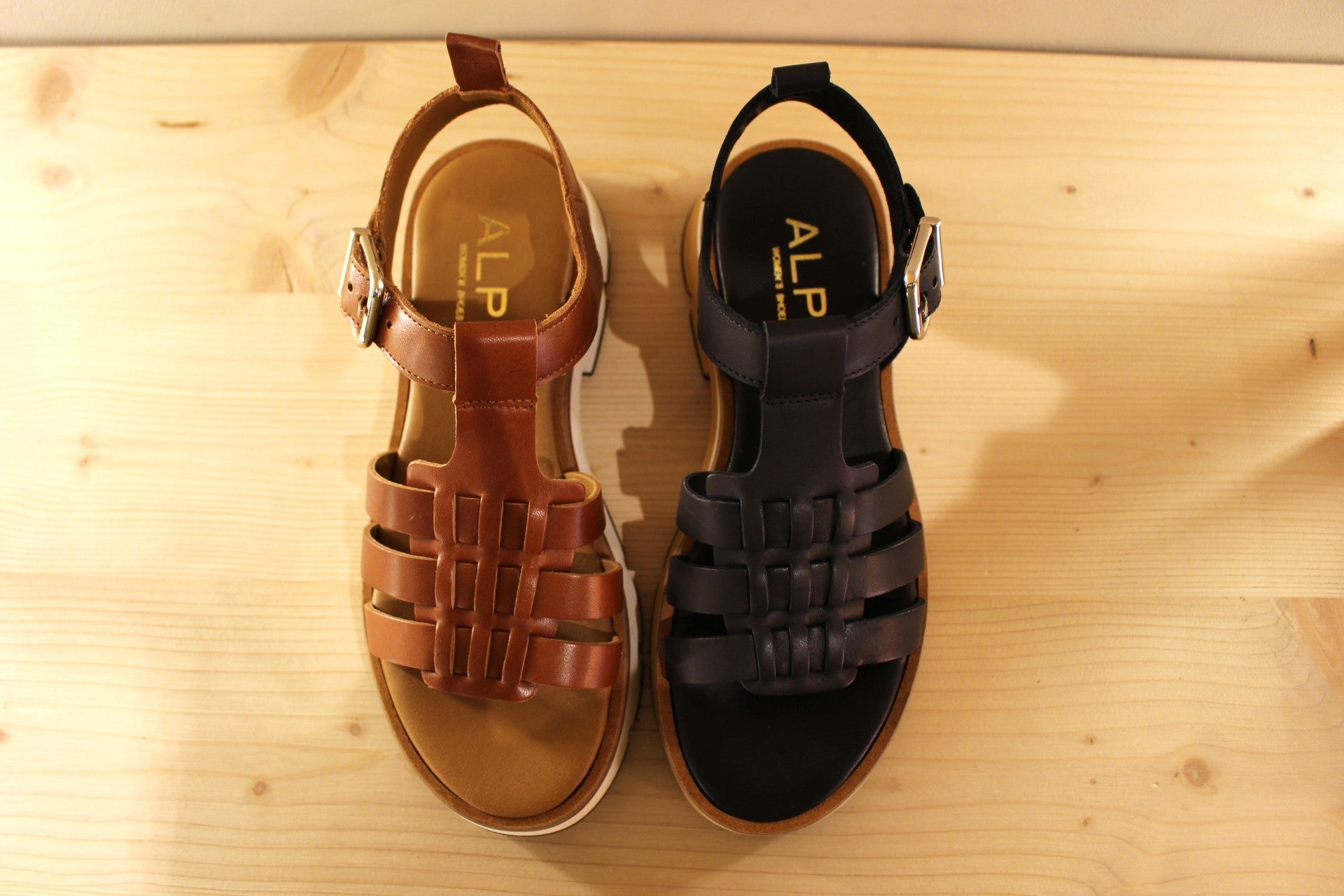 Sandale en cuir marron ou noir ALPE fabrication espagnole