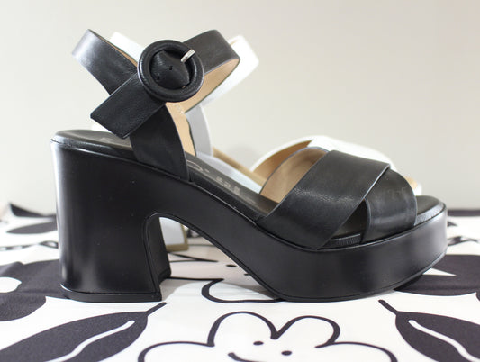 Sandale cuir noir ou blanc fabrication italienne REPO