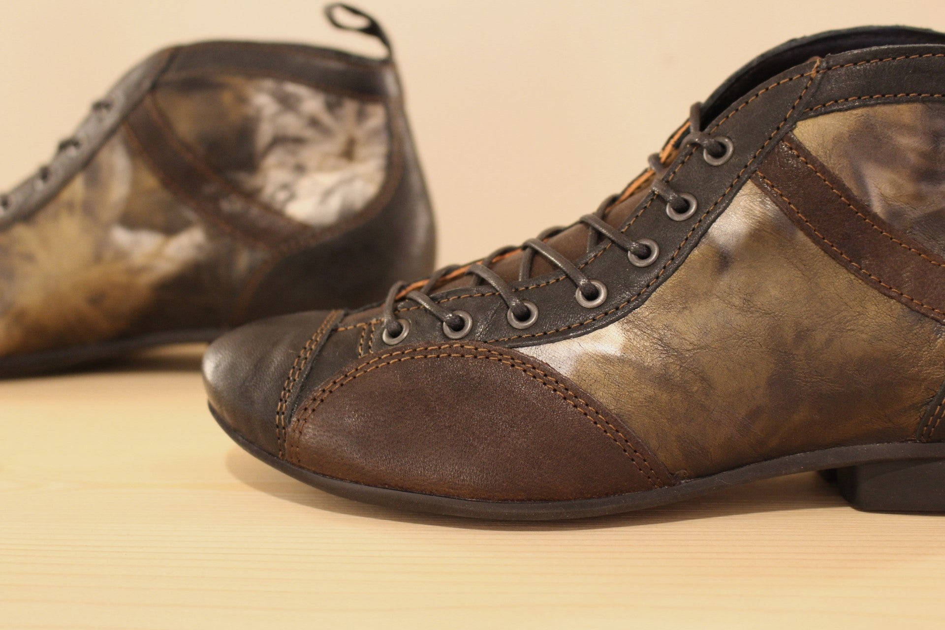 Bottine cuir métallisé extra souple THINK