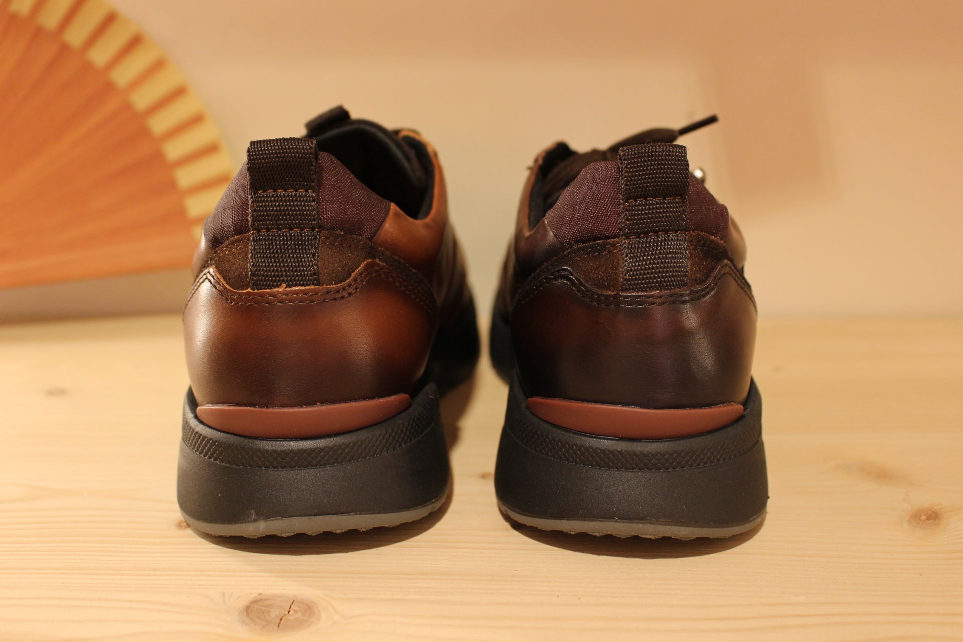 Sneakers homme en cuir marron ou acajou avec semelle interne amovible PIKOLINOS