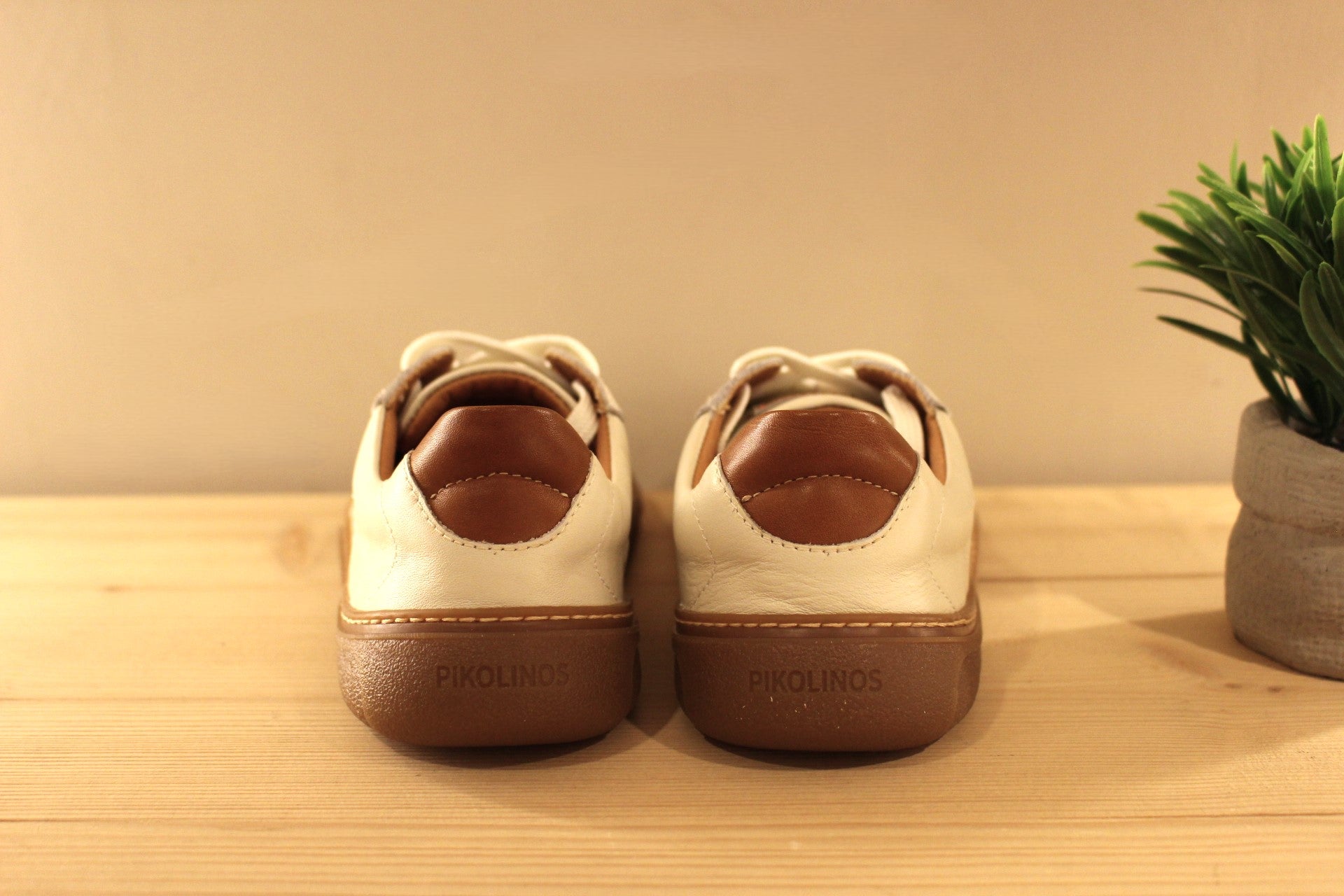 Barefoot femme en cuir blanc PIKOLINOS