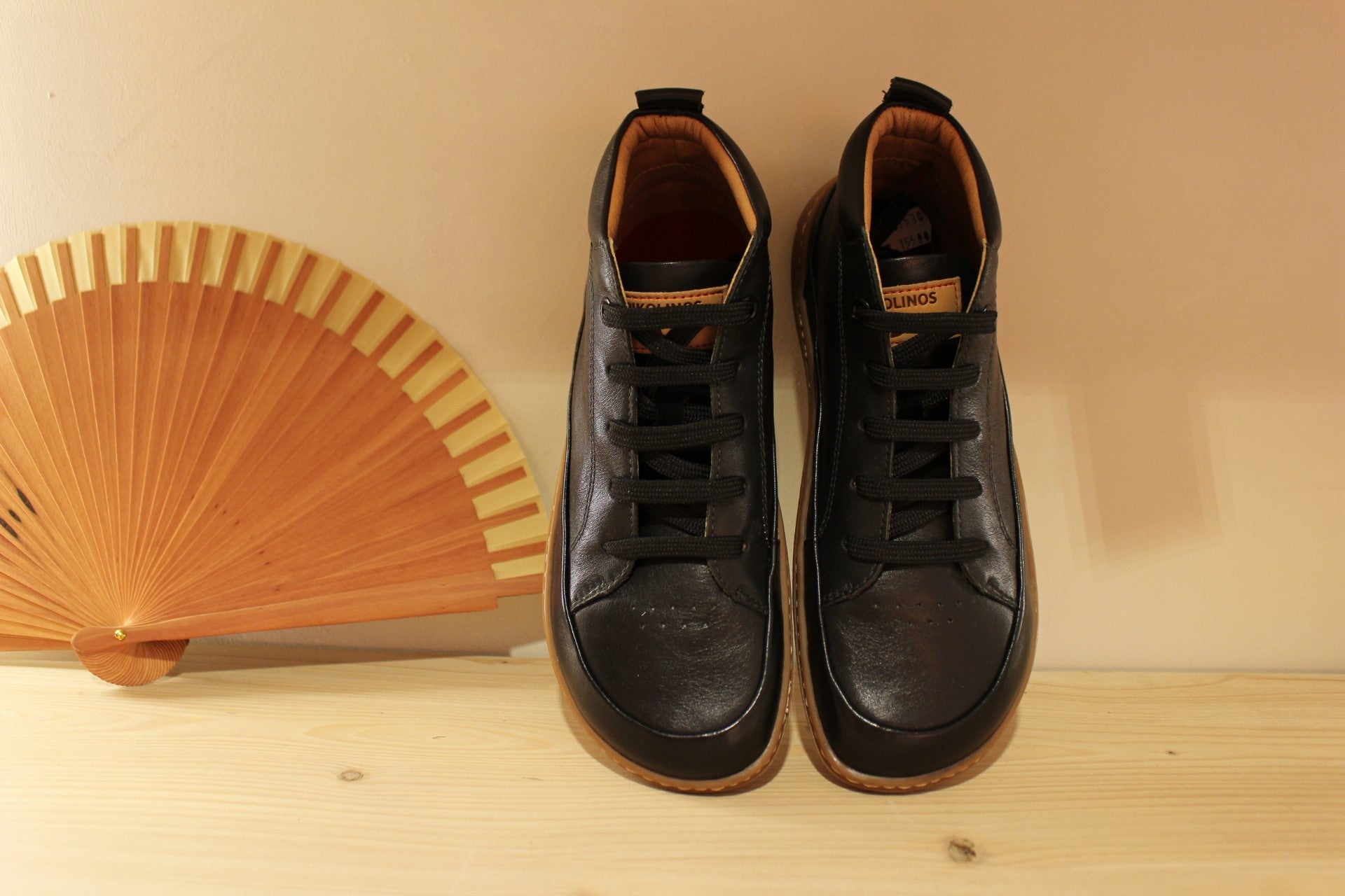 Barefoot femme et homme en cuir noir PIKOLINOS