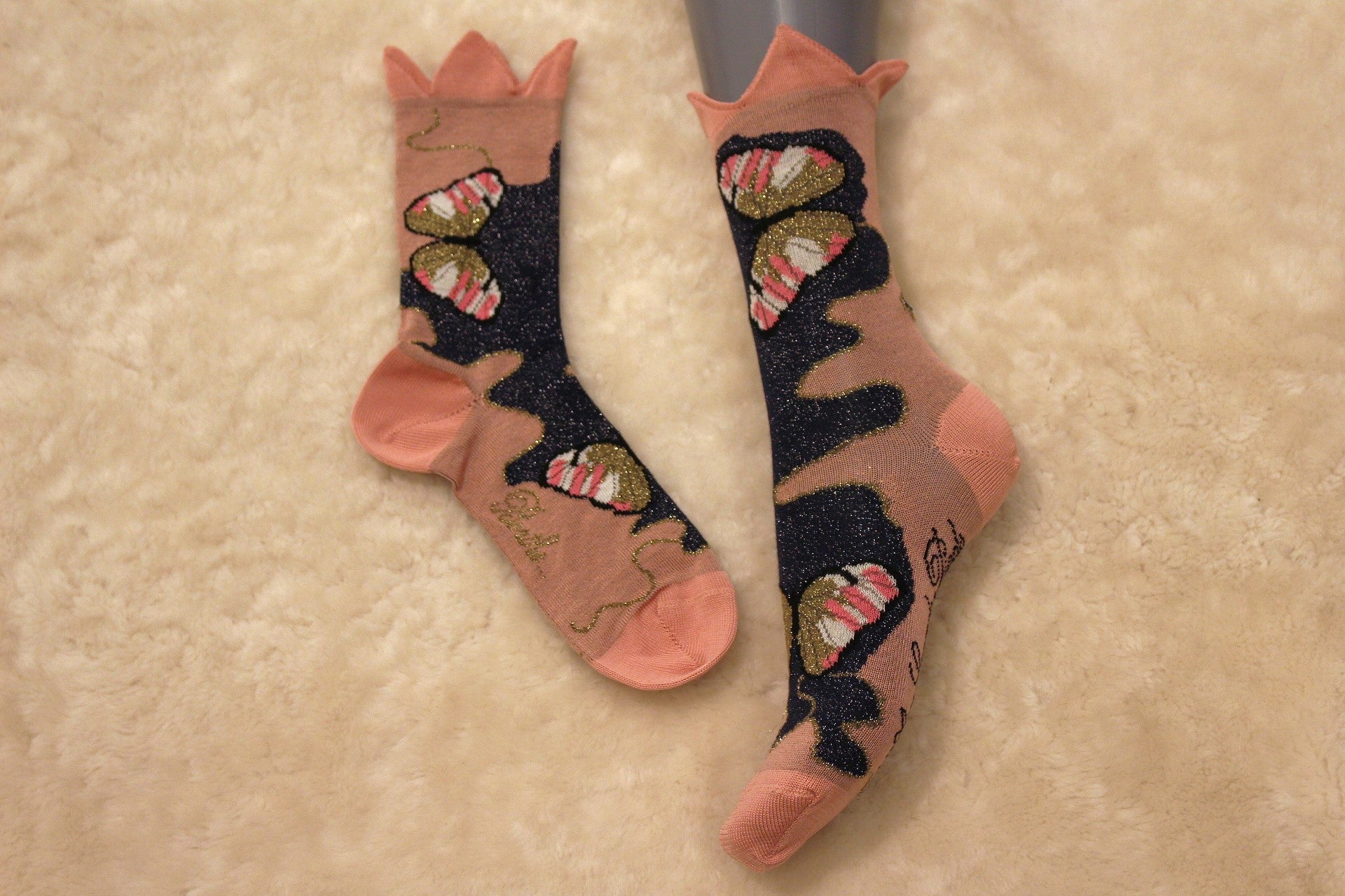 Chaussettes BERTHE AUX GRANDS PIEDS. Fabrication Française. Chaussettes femme en fil d'écosse et coton Papillons