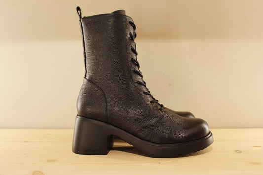 Bottines en cuir grainé de couleur noir WONDERS