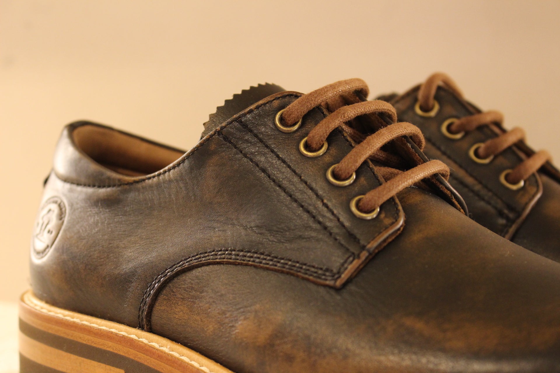 Derby cuir marbré chocolat trépointe PANAMA JACK