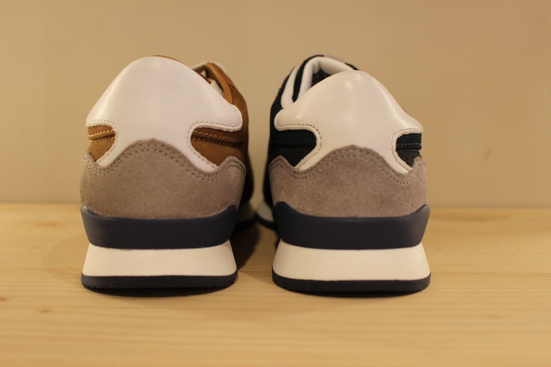 Sneaker homme en cuir bleu ou marron avec semelle interne amovible LLOYD