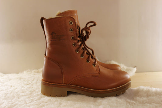 Bottines fourrées en cuir marron semelle épaisse et crantée PANAMA JACK