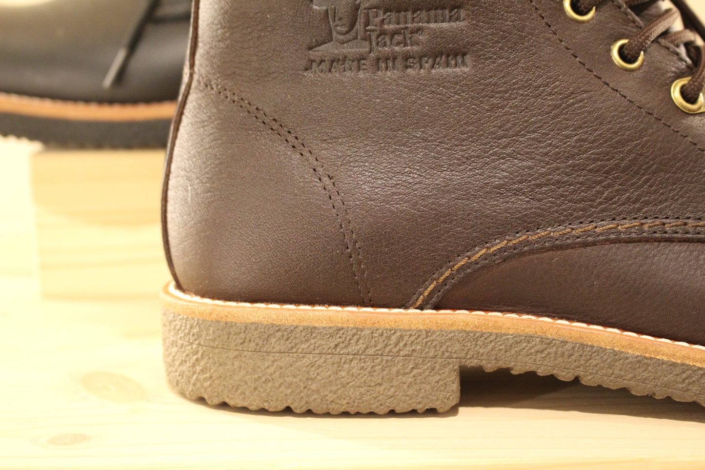 Chaussures cuir gras noir ou marron traité waterproof PANAMA JACK
