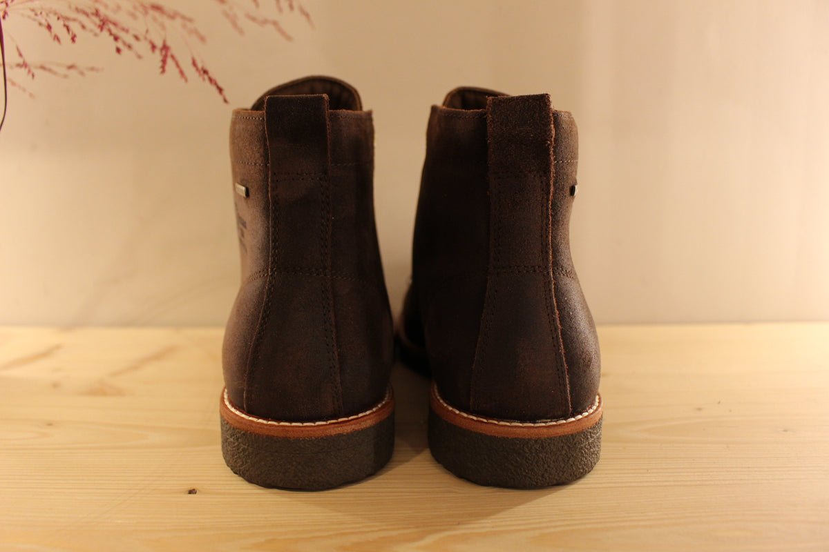 Chaussures d'hiver PANAMA JACK pour homme en velours de couleur marron. Cuir traité waterproof. Chaussures doublées Gore-Tex