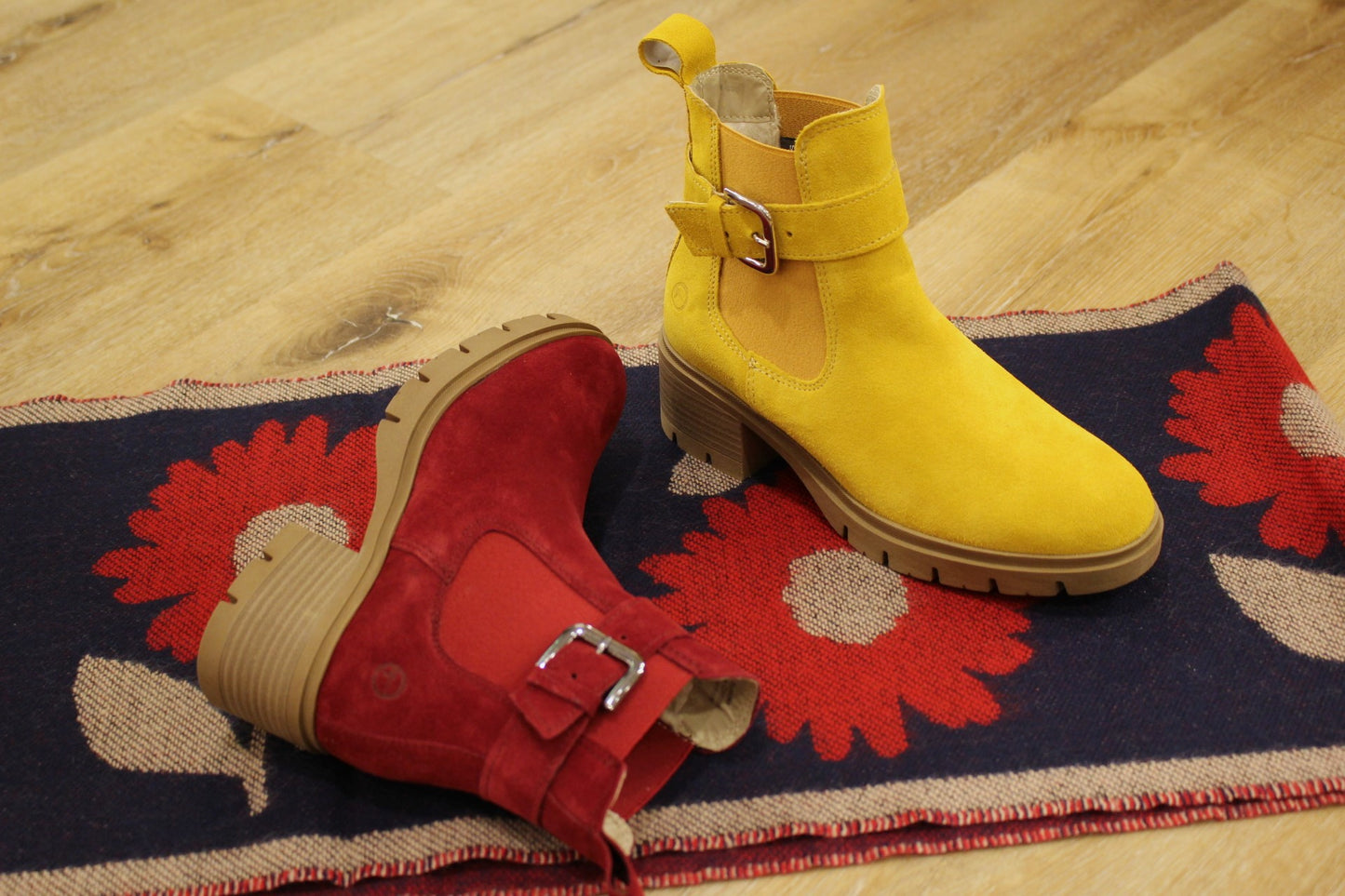 Bottines cuir velours jaune ou rouge doublées chaud TAMARIS