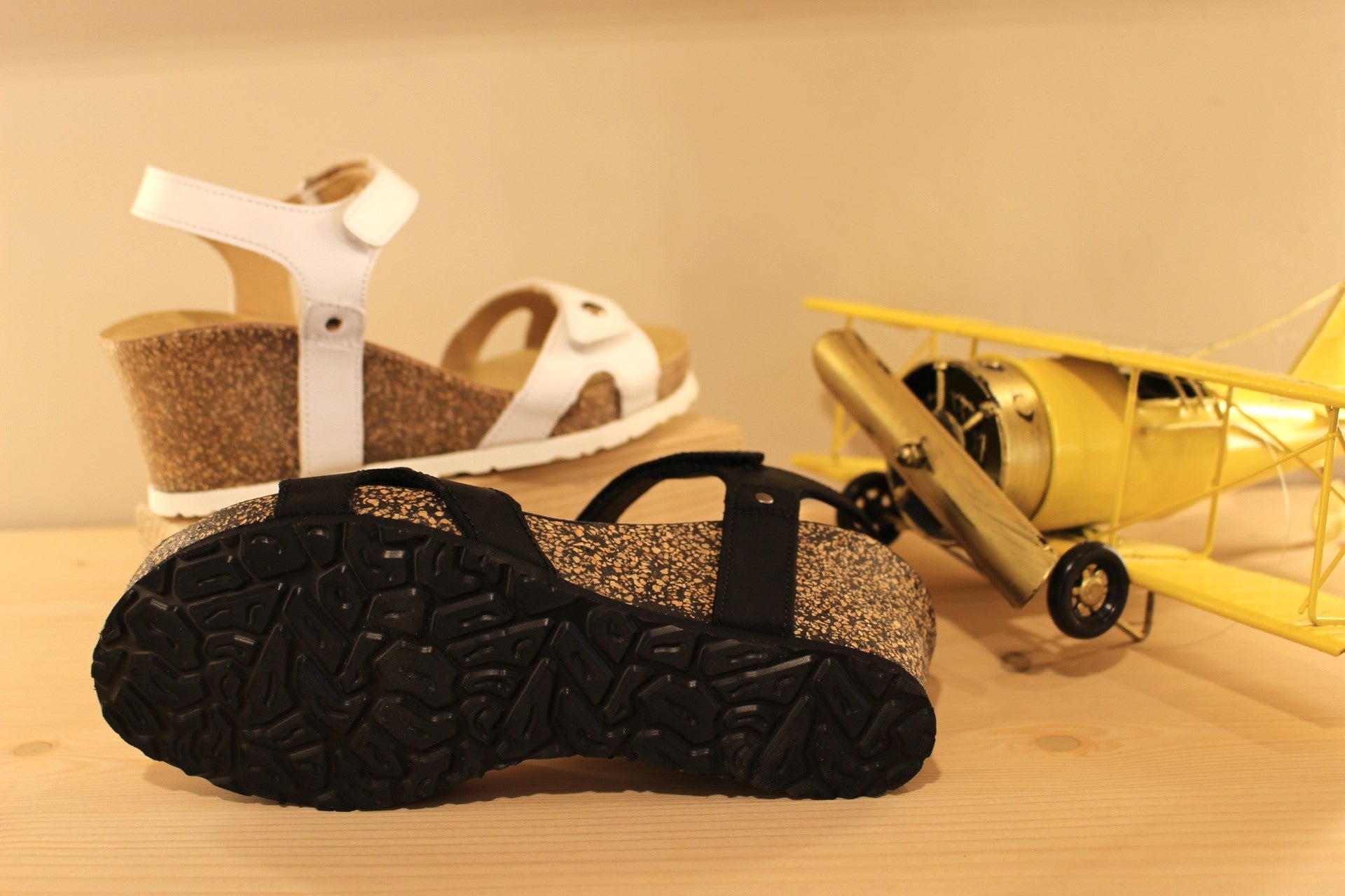 Sandale cuir noir ou blanc bloc compensé en liège PANAMA JACK