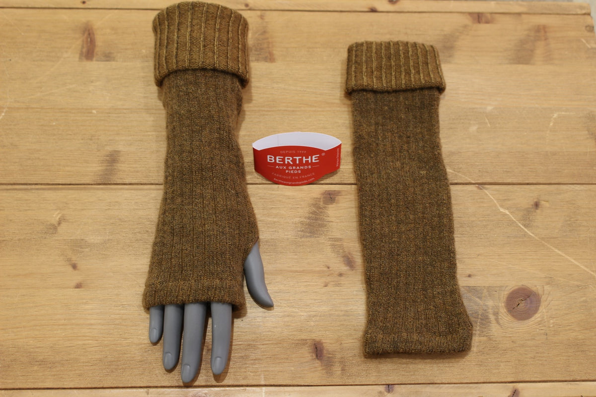 Mitaines BERTHE AUX GRANDS PIEDS. Fabrication Française. Mitaines femme en laine et alpaga 