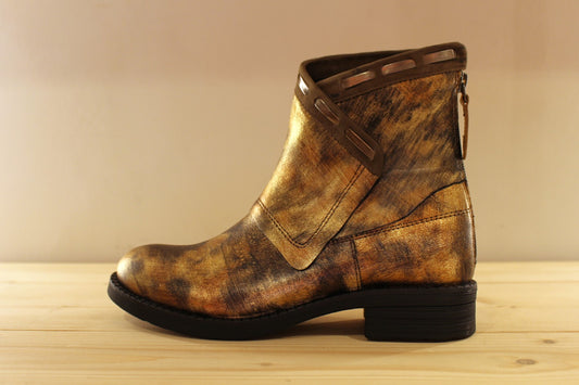Bottines métallisées cuivre avec semelle amovible et zip arrière CASTA fabrication portugaise 