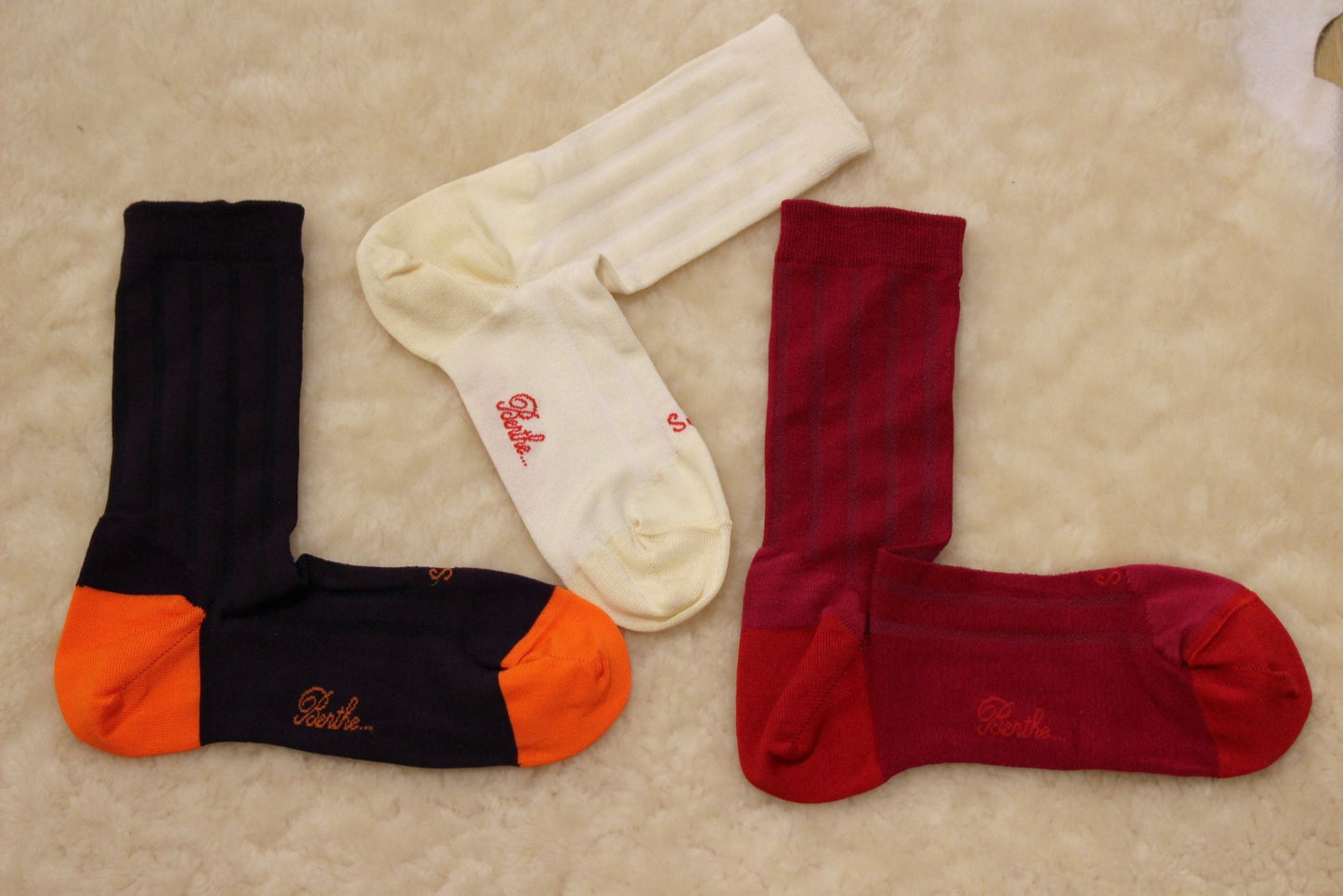 Chaussettes BERTHE AUX GRANDS PIEDS. Fabrication Française. Mi- chaussettes femme en soie et fil d'écosse