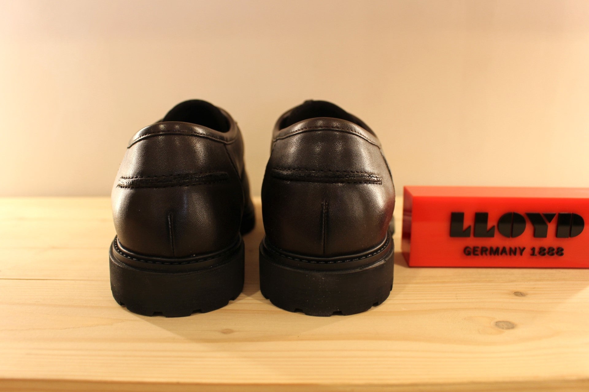 Chaussures marron foncé de chez LLOYD  avec semelle interne amovible